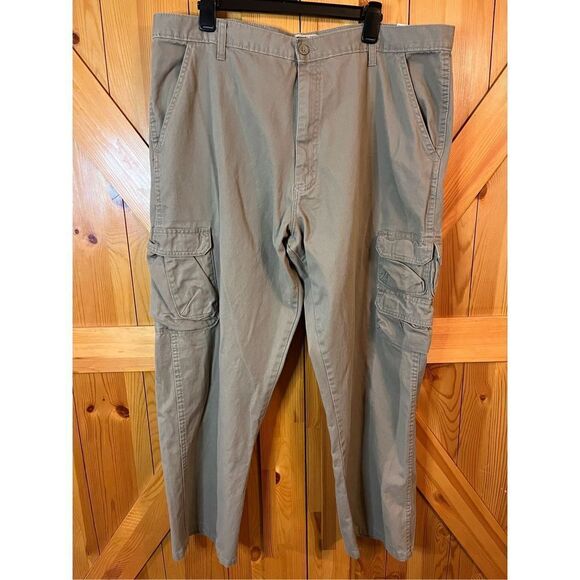 Wrangler Jeans Co Men's Cargo Pants Khaki 40x30 Flat Front Straight Leg (1766) - Picture 1 of 5